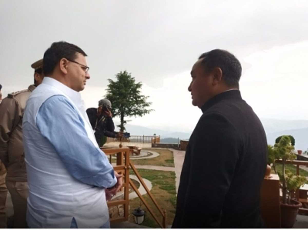 सीएम धामी अचानक पहुंचे मुक्तेश्वर, इस काम का किया स्थलीय निरीक्षण